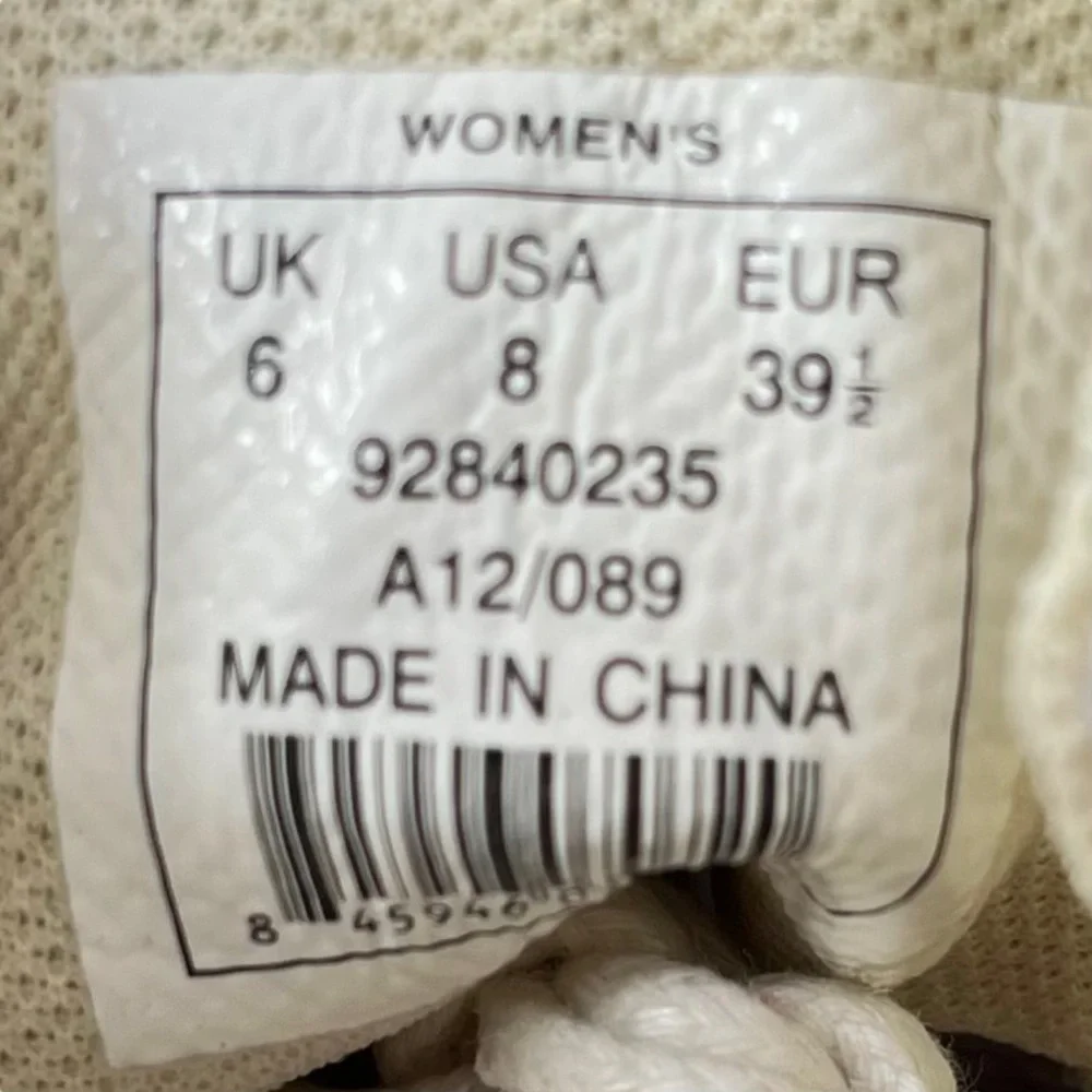 Palladium Women’s 8 Slim‎ Chukka Off White Ankle Boot Shoes